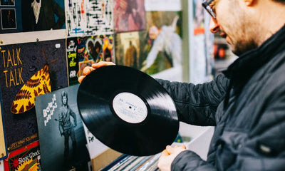 5 Steps To Correctly Hold & Handle Vinyl Records